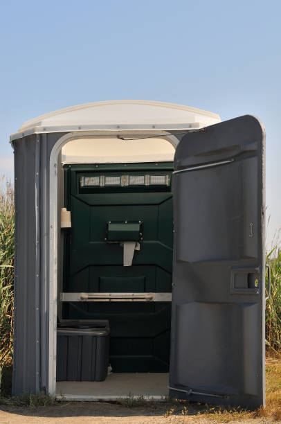 Best Porta potty delivery and setup  in Olivette, MO